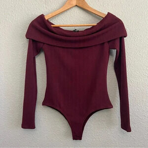Romeo & Juliet Off The Shoulder Bodysuit Size Medium NWT long sleeve